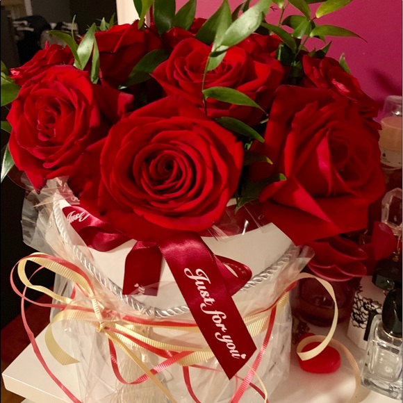 Meet your Posher, Erika - Picture 2 of 7